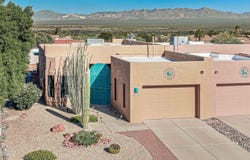 172 N Running Spring Drive, Green Valley, AZ 85614