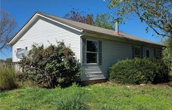 37780 Pleasant Valley Road, Osawatomie, KS 66064