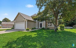 246 Levee Trl, Dakota Dunes, SD 57049
