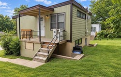 1422 &1422 1/2 W Waldo Avenue, Independence, MO 64050