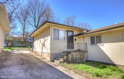 415 & 417 Spring Street, Neosho, MO 64850