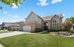 1246 Chatham Drive, Lemont, IL 60439