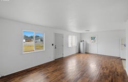 105 S 8TH St, Lakeside, OR 97449