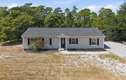 89 Crown Point Road, Hubert, NC 28539
