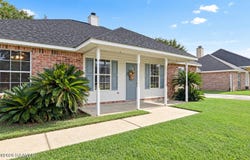 213 Sundown Drive, Broussard, LA 70518