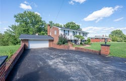 1206 Waverly Dr, Unity Twp, PA 15650