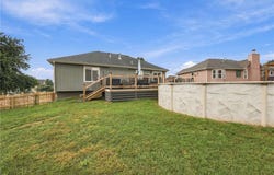 1010 E 16th Street, Kearney, MO 64060