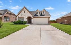 540 Winnetka Drive, Oak Point, TX 75068