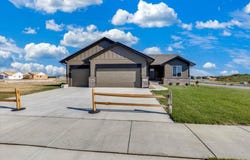 2231 E Arrowhead St, Andover, KS 67002