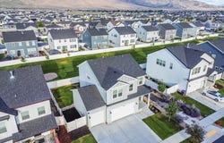 5124 N ESPALIER Dr, Eagle Mountain, UT 84005