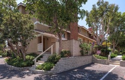 7825 Seaglen Dr, Huntington Beach, CA 92648