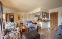 9 Comanche, El Prado, NM 87529