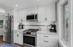 2531 Glenview Road, Glenview, IL 60025