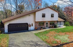 33175 N Lakes Trail, Lindstrom, MN 55045