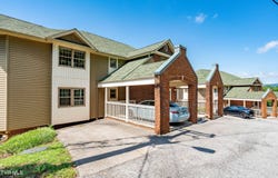 100 Gables Place, Kingsport, TN 37664
