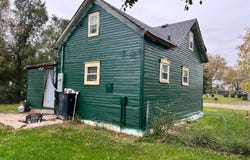 211 3rd St W, Zeeland, ND 58581