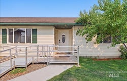 30 Maple Dr, Weiser, ID 83672
