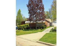 5117 Lee Road, Maple Heights, OH 44137