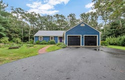 8 Golf Links Circle, Sandwich, MA 02563