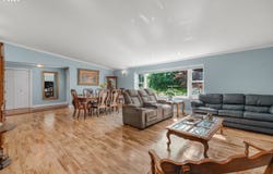 35205 AUBUCHON Dr, StHelens, OR 97051