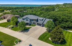 101 Quarry Pines Dr, Yankton, SD 57078