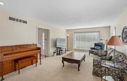 107 N H Street, Indianola, IA 50125