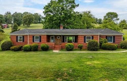 11 AVALON LN, LEXINGTON, VA 24450