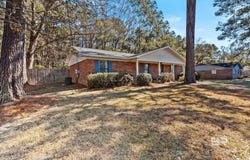 5366 E Scanlan Way, Satsuma, AL 36572