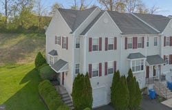 239 SPRING VALLEY WAY, ASTON, PA 19014