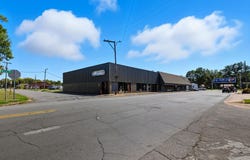1613 S Main Street, Pine Bluff, AR 71601