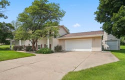 1417 Angus Drive, Waterloo, IA 50701