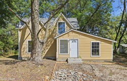 1402 Poplar Street, Lamar, MO 64759