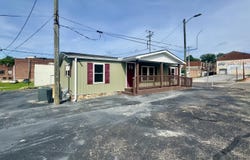4 Green St, Athens, TN 37303