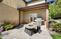 1440 E TUSCAN OAK Way, Sandy, UT 84092