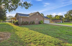 2 Tumblewood Dr, Conway, AR 72032
