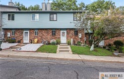 3 Eagle Court, Howell, NJ 07731
