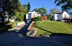 2403 Longcrest Ave, Bethel Park, PA 15102