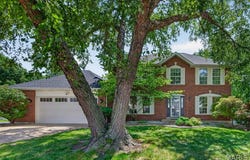10 Docs Ct., St Charles, MO 63303