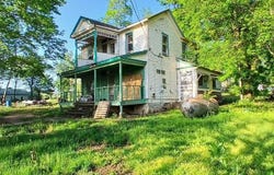 585 Cr 32, Middlebrook, MO 63656