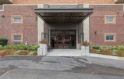 310 W 49 Street, Kansas City, MO 64112
