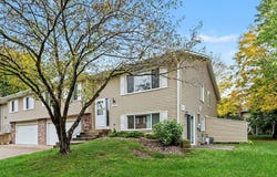 4647 Penkwe Way, Eagan, MN 55122
