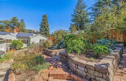 7531 Greenly Dr, Oakland, CA 94605
