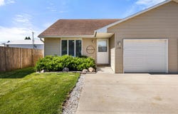 102 E Walnut Street, Roland, IA 50236
