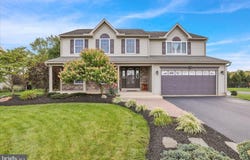 541 W REESER Street, LEESPORT, PA 19533
