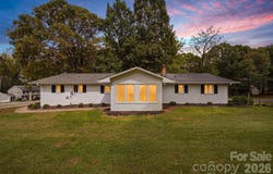 803 E 24th Street, Newton, NC 28658