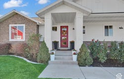 541 E 8900 S, Paradise, UT 84328