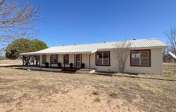 3962 STATE HWY 173 S, Devine, TX 78016