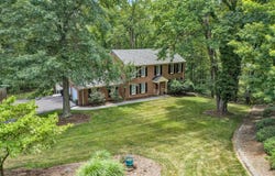 4149 Toddsbury Dr, Vinton, VA 24179
