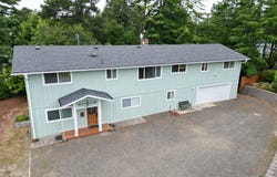 2159 42ND St, Florence, OR 97439