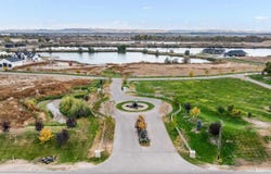 Lake Front Ln, Caldwell, ID 83607